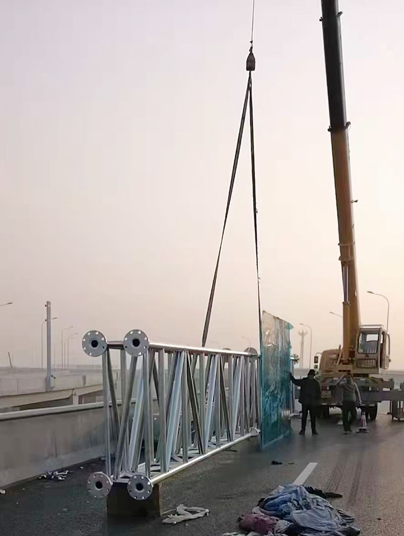 道路護(hù)欄制作與安裝